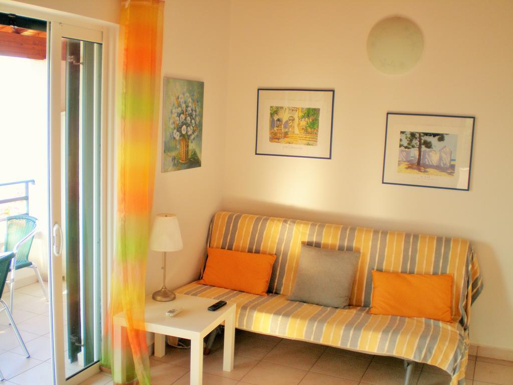 Menigos Resort - Διαμέρισμα Αριθμός 168 Pelekas Buitenkant foto